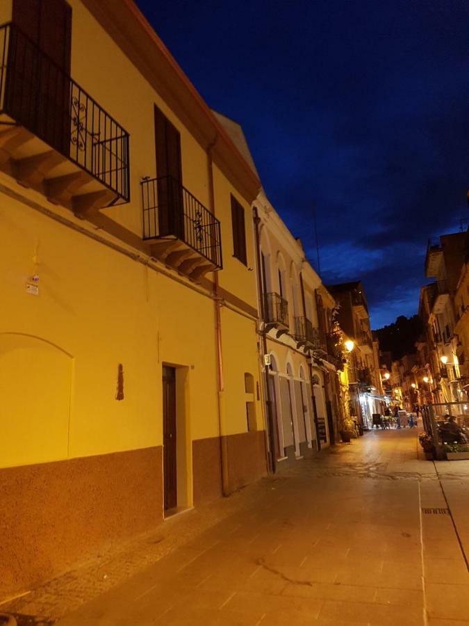 Casa Vacanze La Pavoncella Iglesias Exterior foto