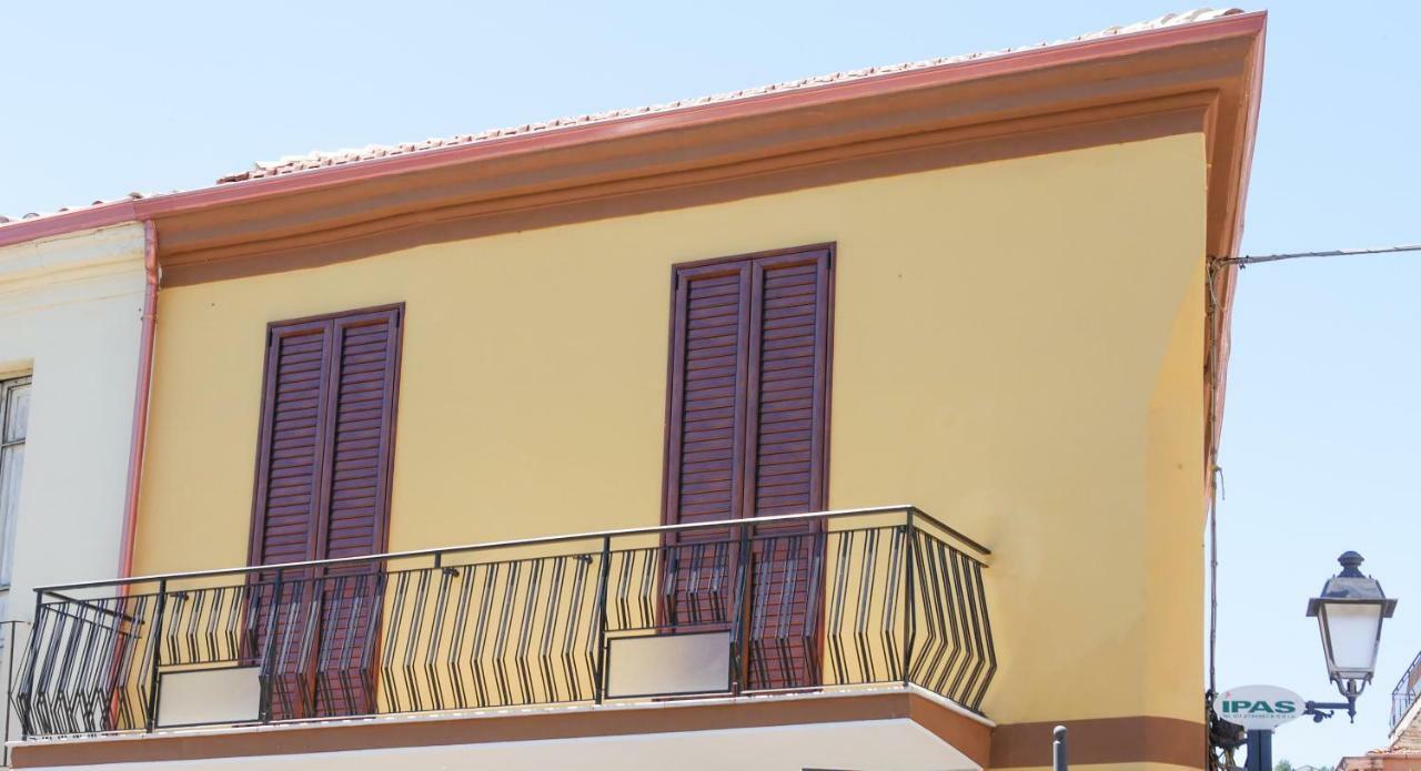 Casa Vacanze La Pavoncella Iglesias Exterior foto